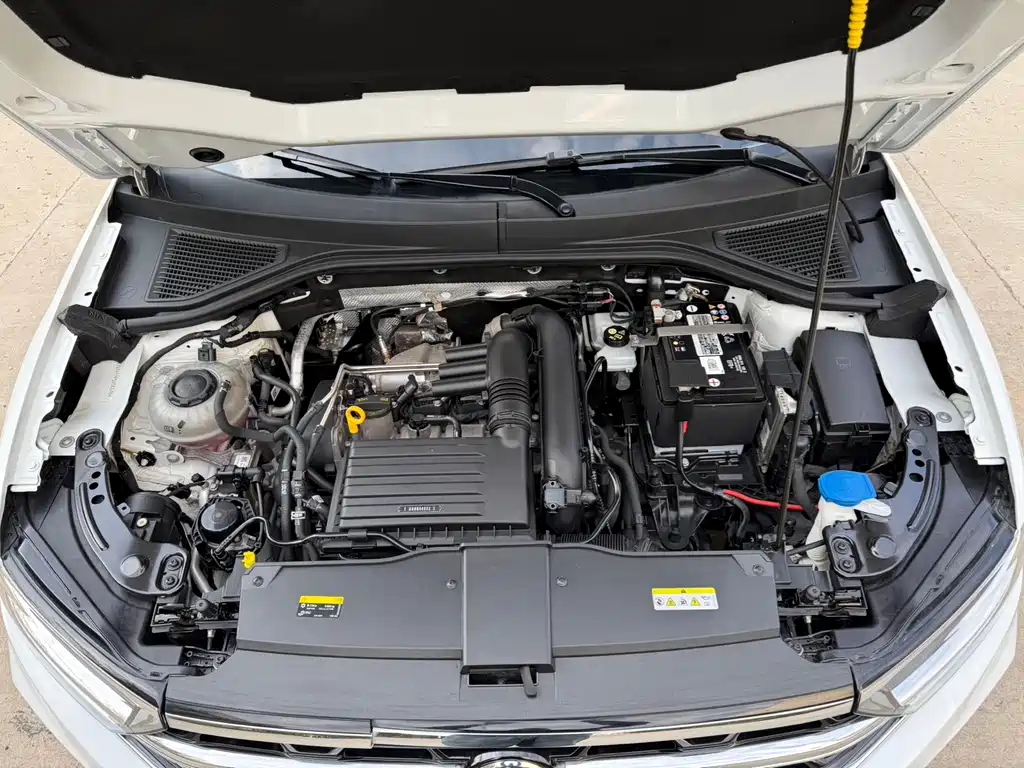 Volkswagen T-Roc — миниатюра 15