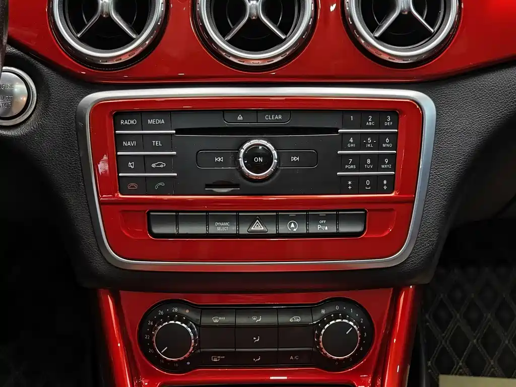 Mercedes-Benz GLA — миниатюра 16