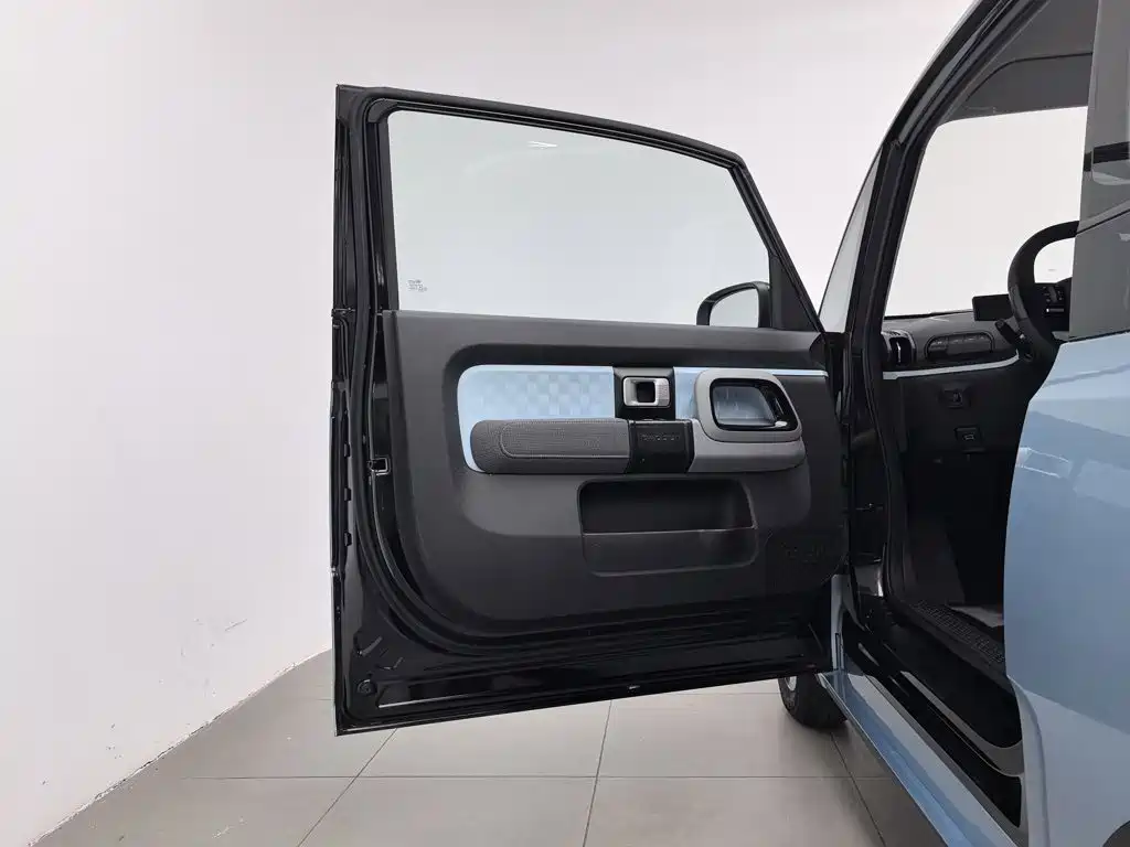 Baojun E300 — миниатюра 8