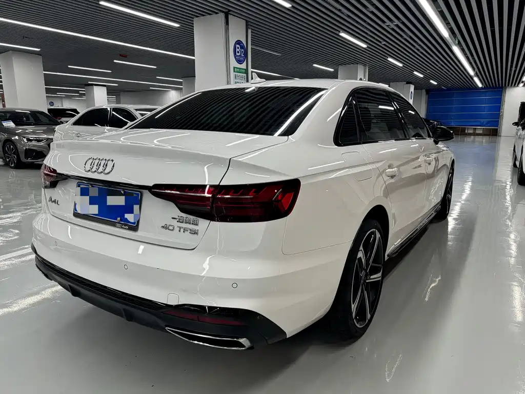 Audi A4L 2024 40 TFSI Luxury