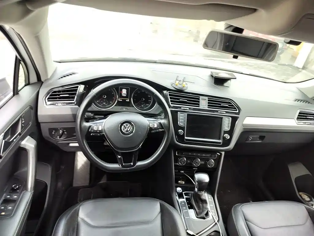 Volkswagen Tiguan L — миниатюра 3