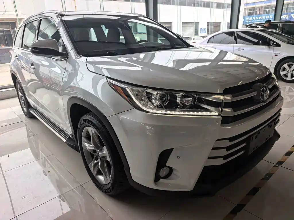 Toyota Highlander — миниатюра 3