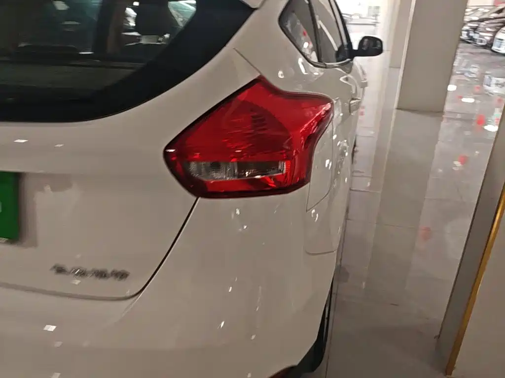 Ford Focus — миниатюра 8