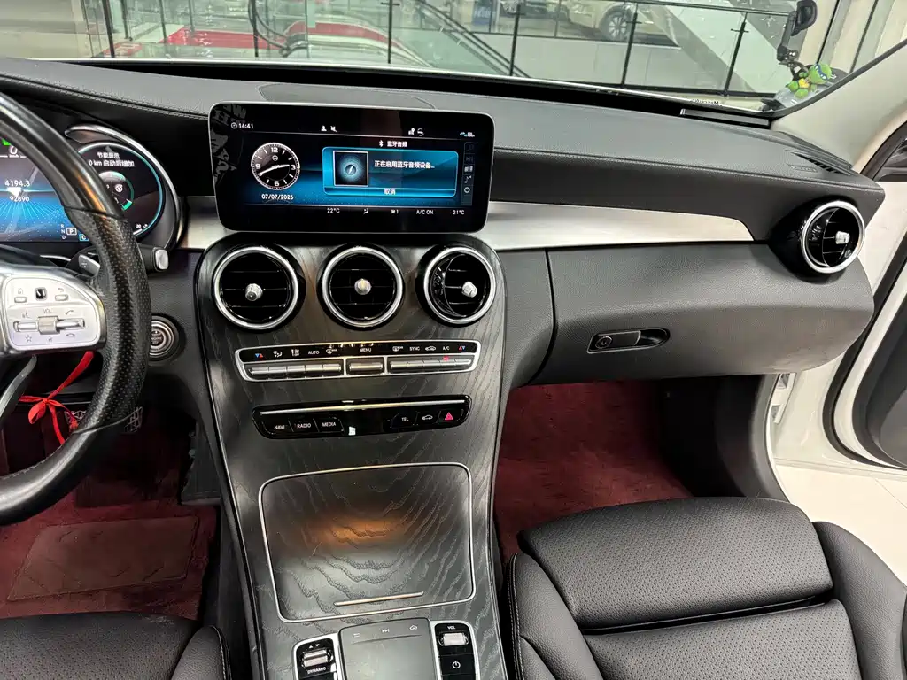 Mercedes-Benz C-Class — миниатюра 15
