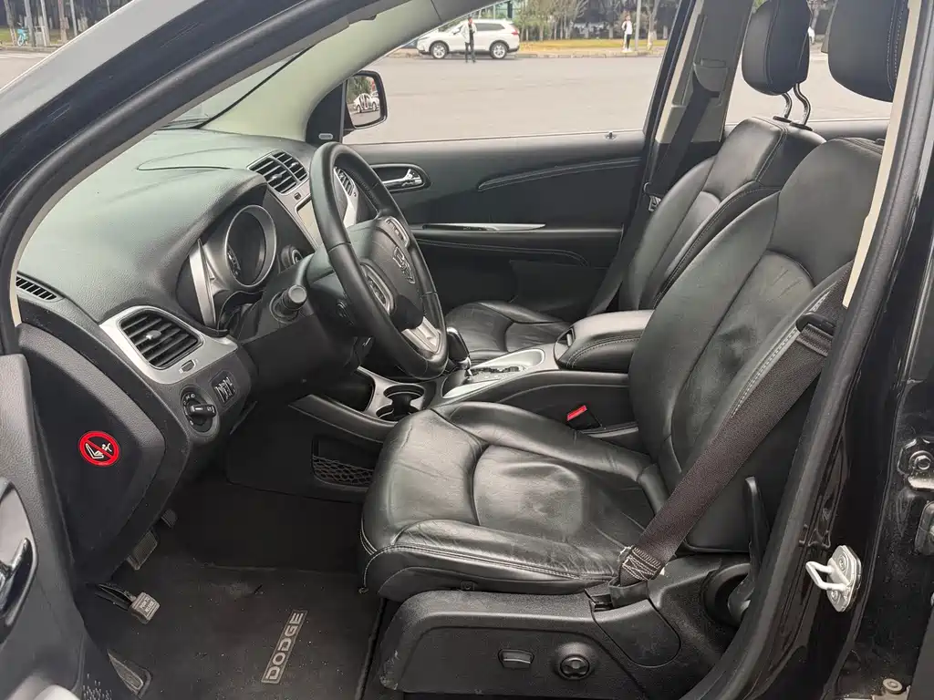 Dodge Journey — миниатюра 10