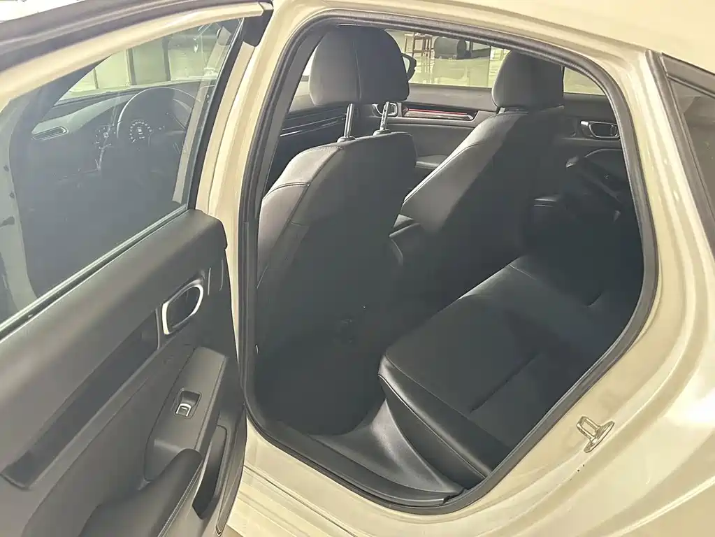 Honda Civic — миниатюра 10