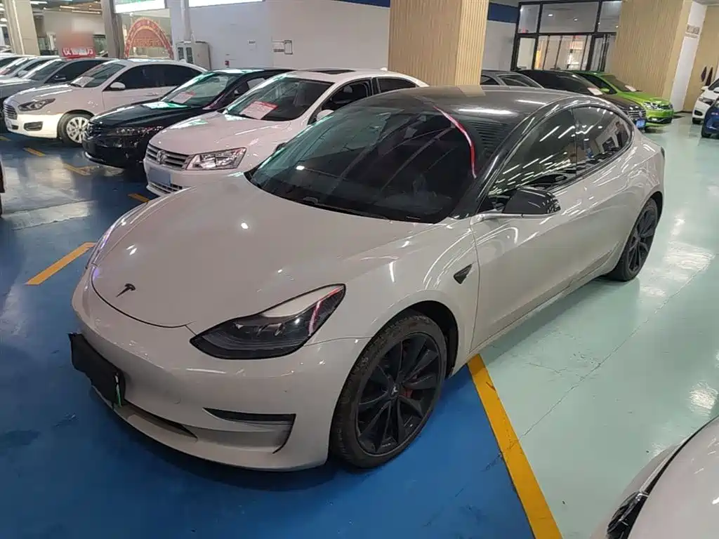Tesla Model 3 2020
