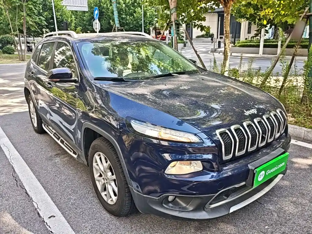 Jeep Cherokee — миниатюра 4