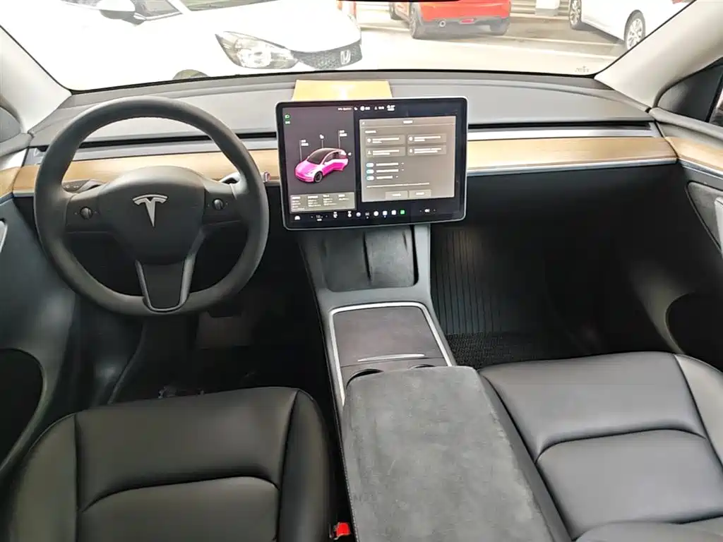 Tesla Model Y — фотографии объявления, Фото 11