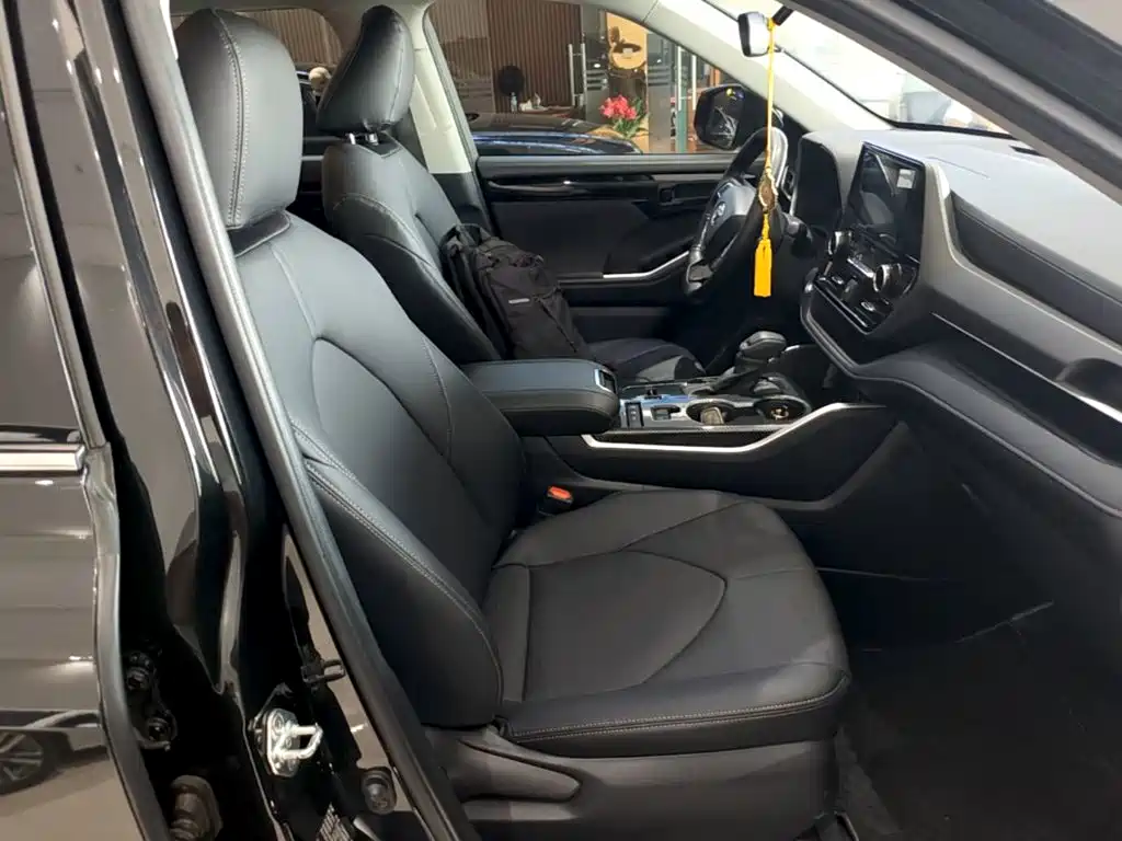 Toyota Highlander — миниатюра 25