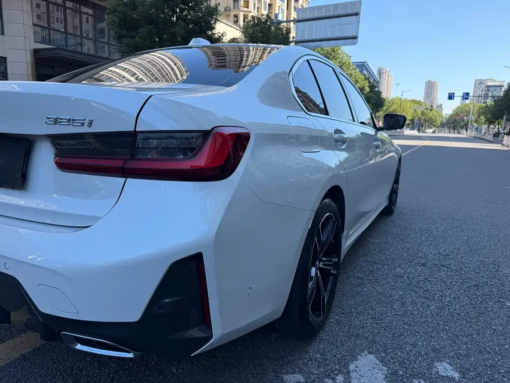 BMW 3 Series — миниатюра 21