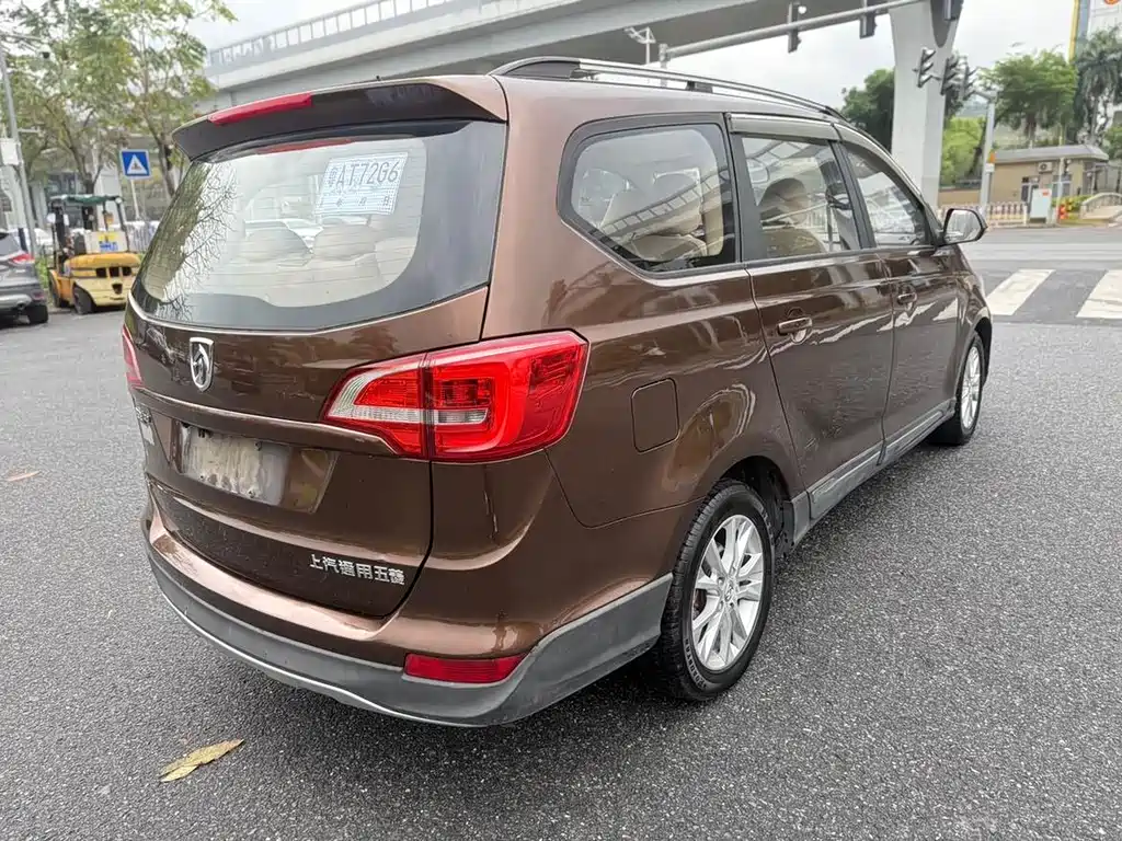 Baojun 730 2016 1.5T MT 7 мест