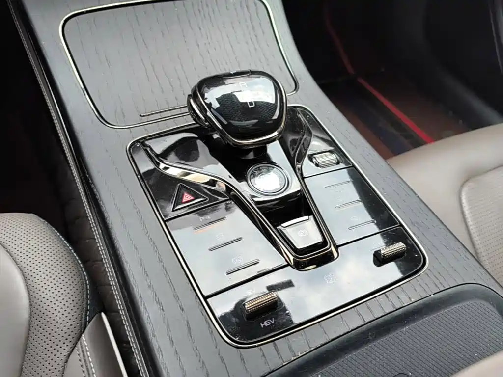BYD Han — миниатюра 14
