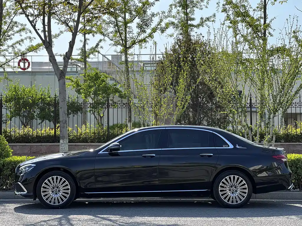 Mercedes-Benz E-Class E 2022 E 300 L Fashion