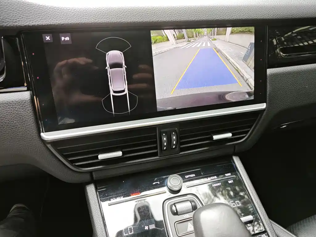 Porsche Cayenne Hybrid — миниатюра 25