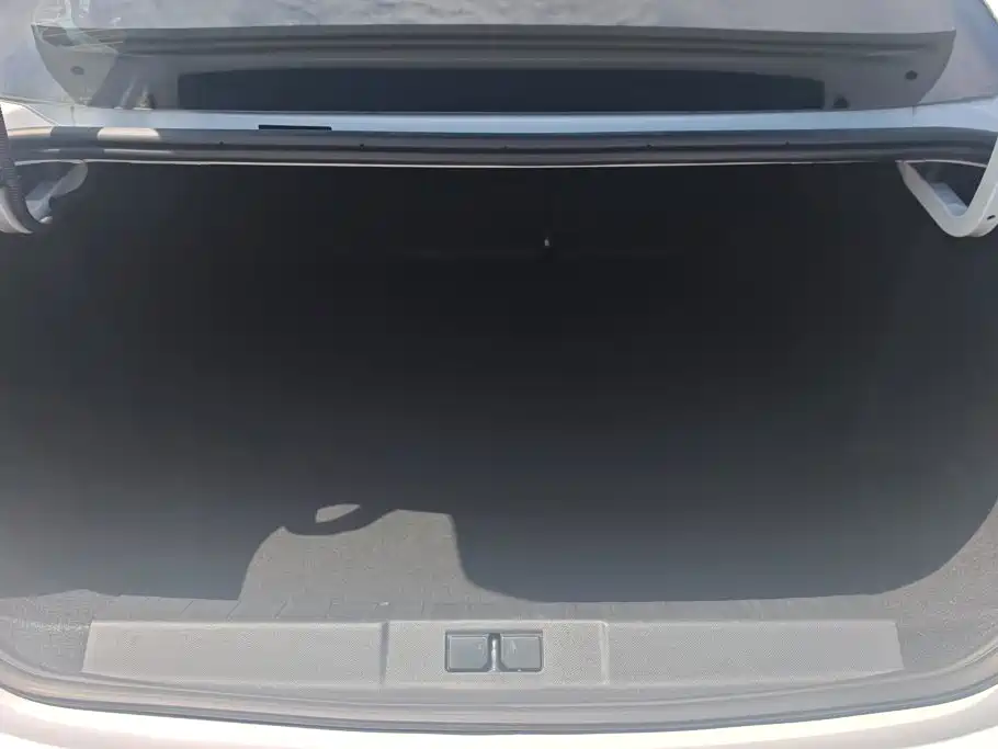 Peugeot 408 — миниатюра 4