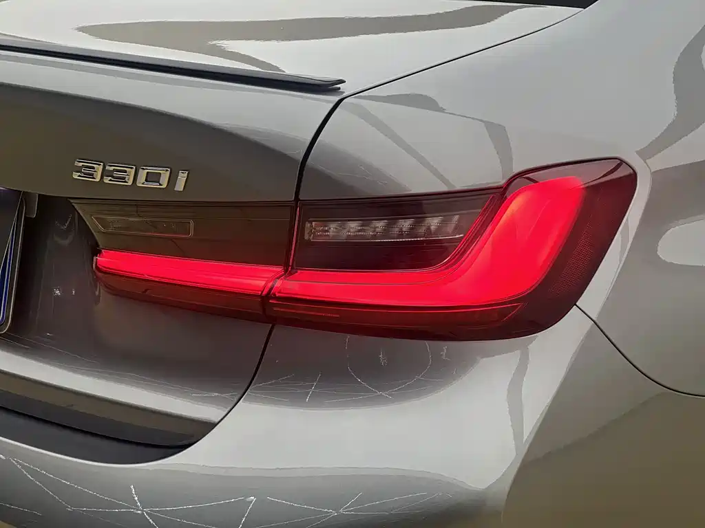 BMW 3 Series — миниатюра 25