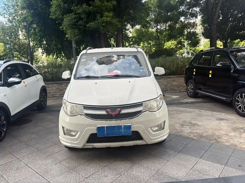 Wuling Hongguang — миниатюра 2