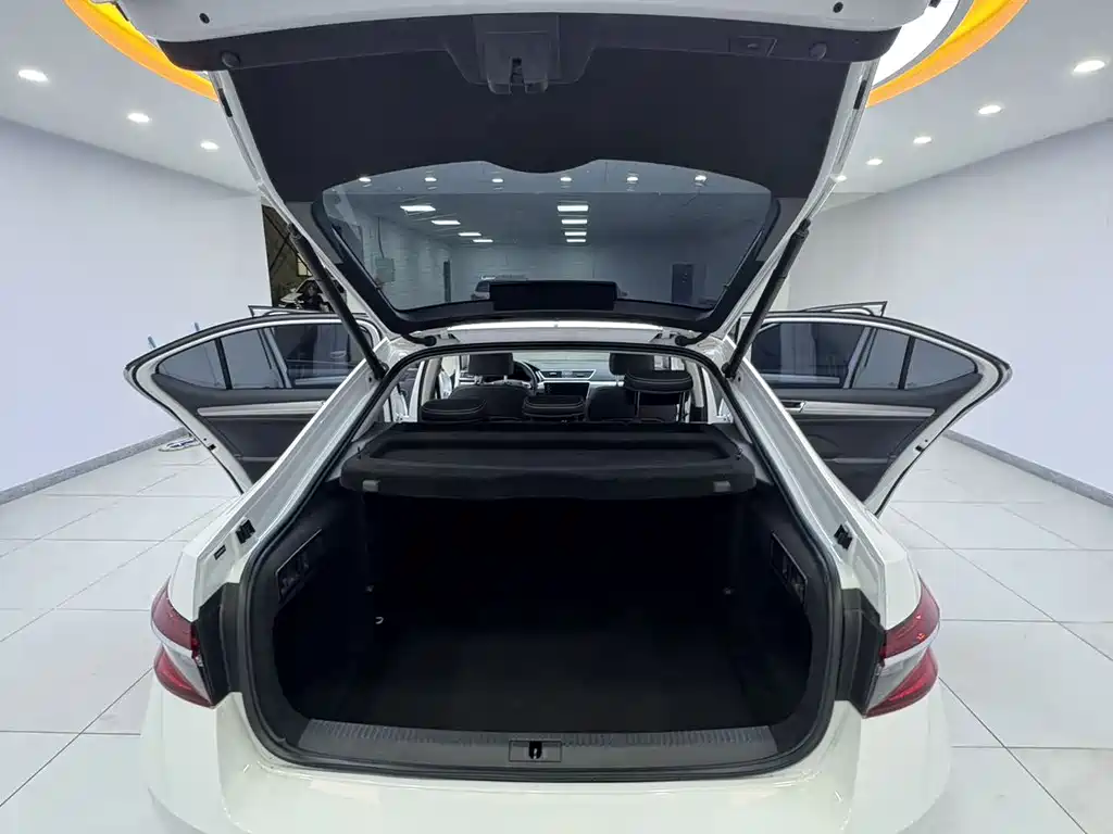 Skoda Superb — миниатюра 15
