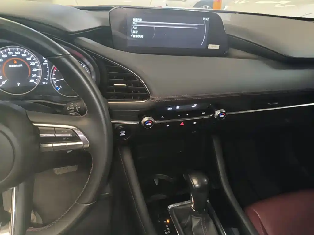 Mazda 3 Axela — миниатюра 10