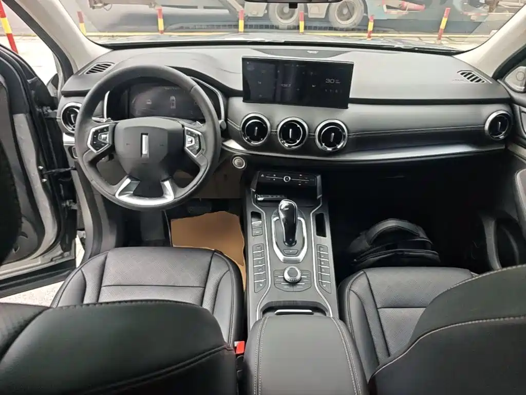 Wey Wey VV6 — миниатюра 10