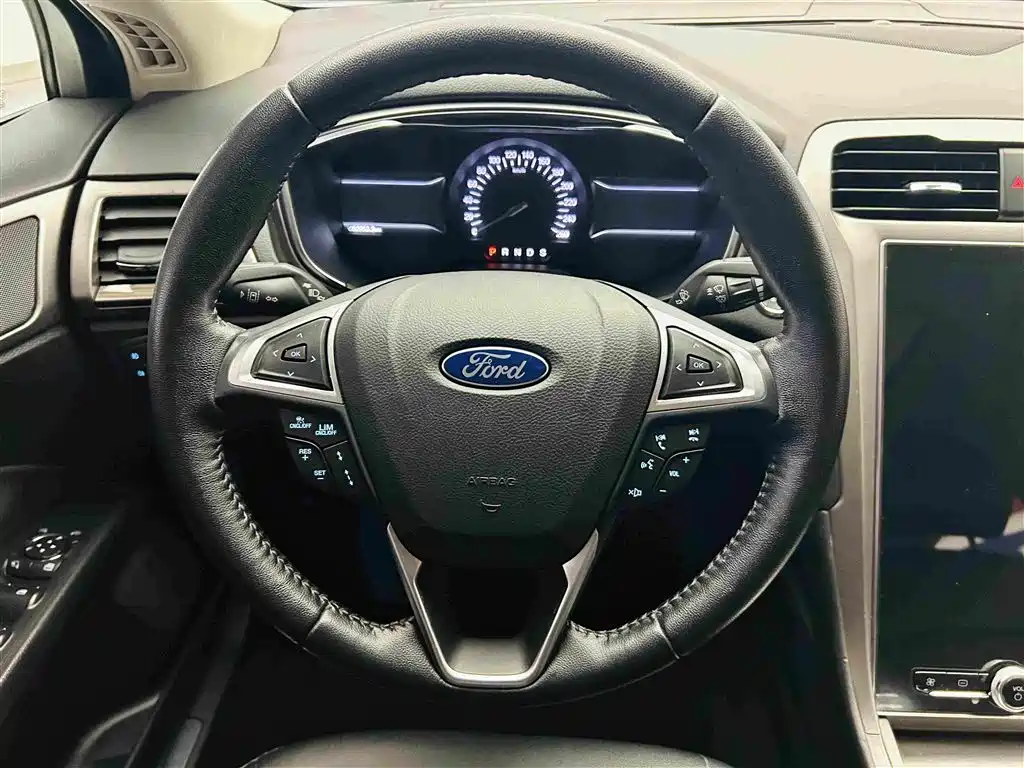 Ford Mondeo — миниатюра 15
