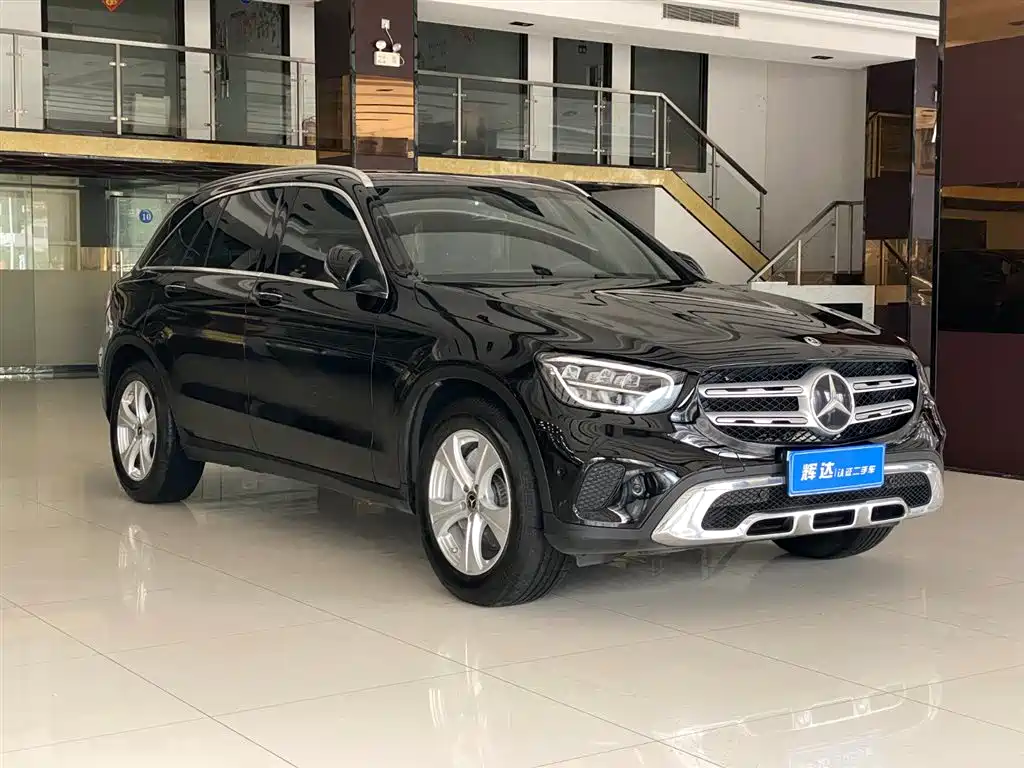 MERCEDES-BENZ GLC