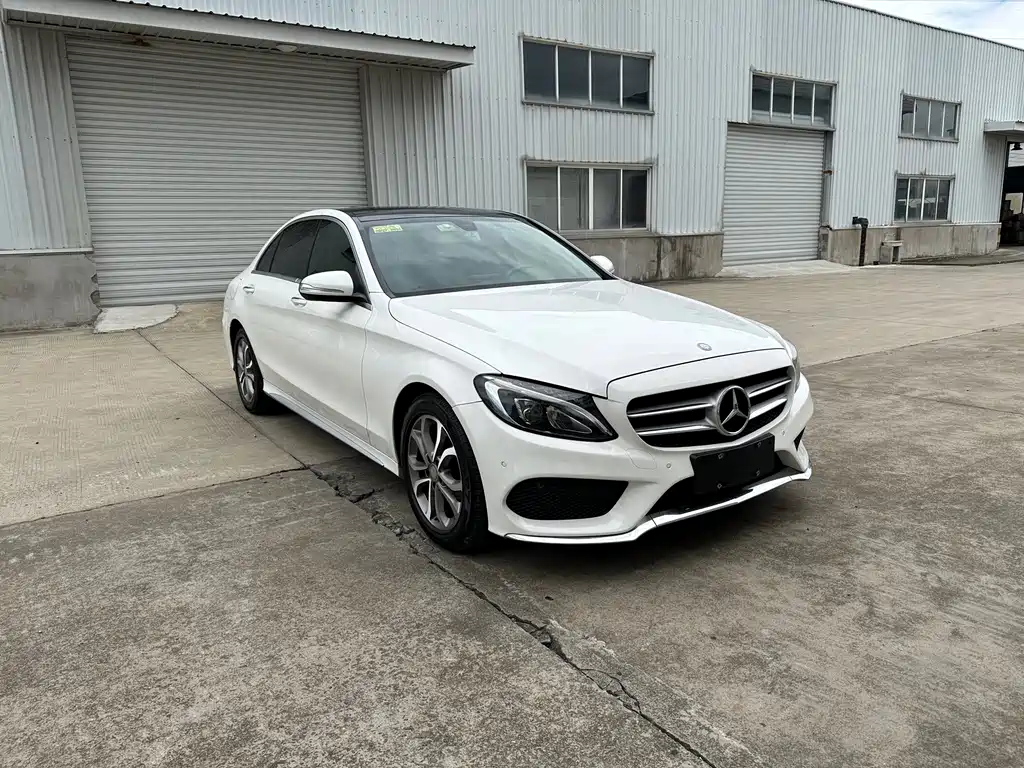Mercedes-Benz C-Class — миниатюра 3