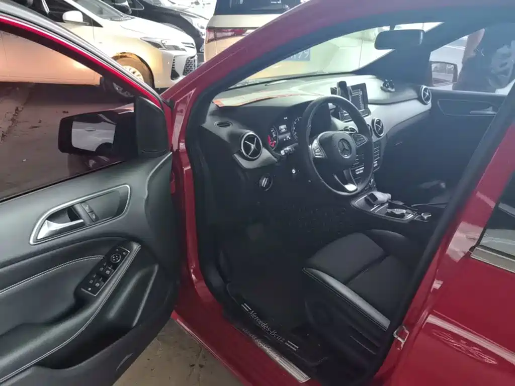 Mercedes-Benz B-Class — миниатюра 12