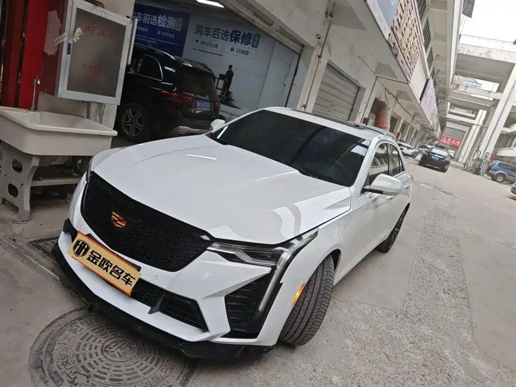 Cadillac CT4 2023