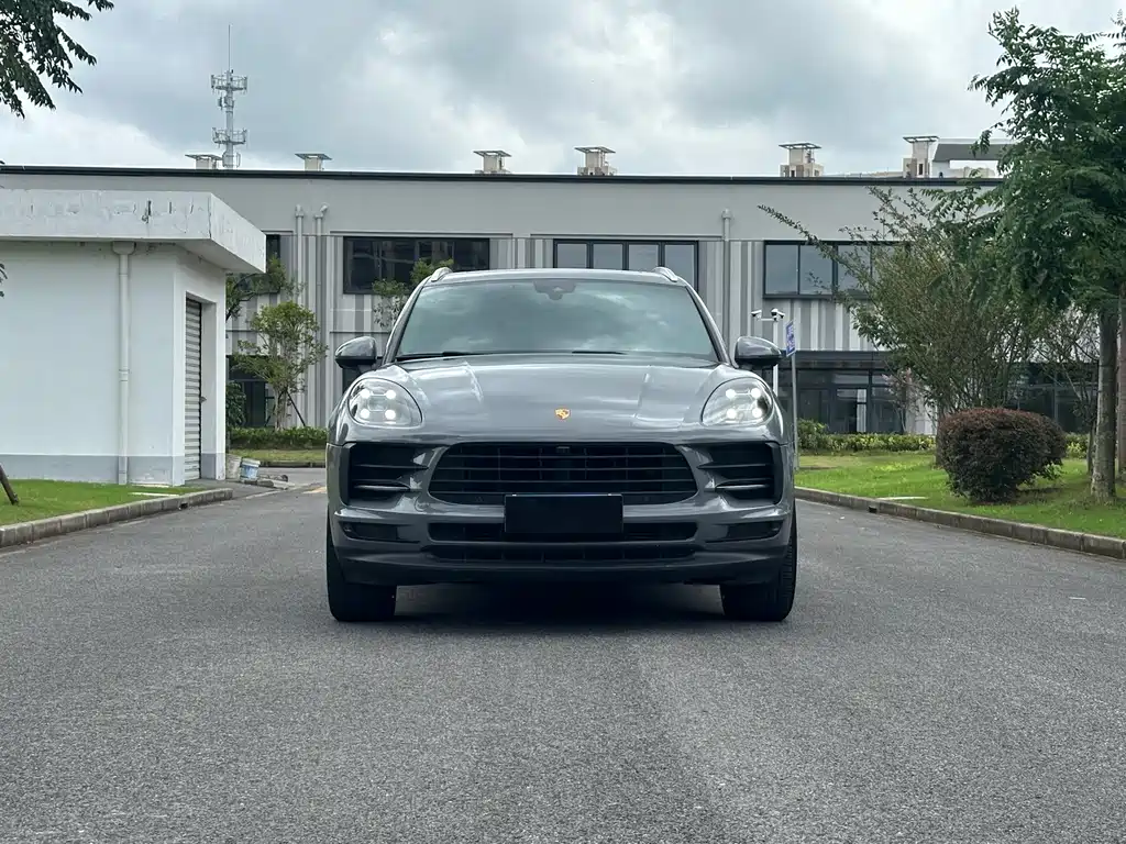Porsche Macan — миниатюра 2