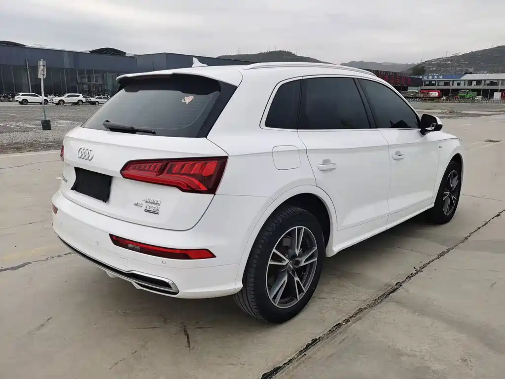 Audi Q5L — миниатюра 6