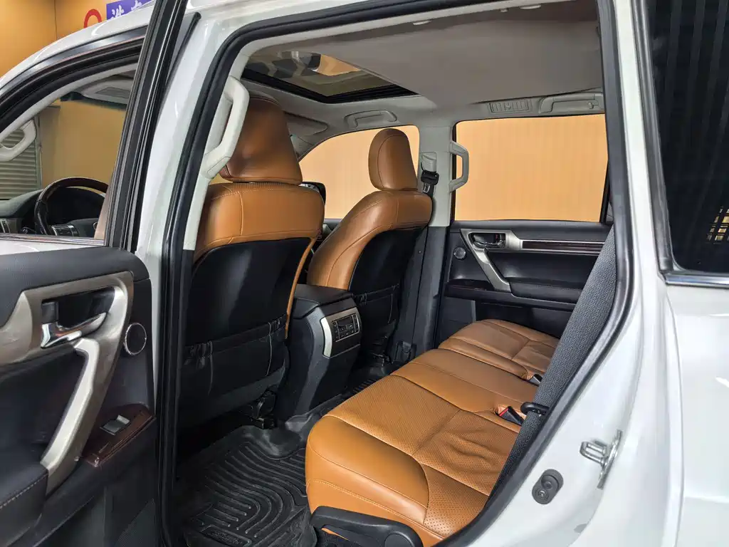 Lexus GX — миниатюра 11