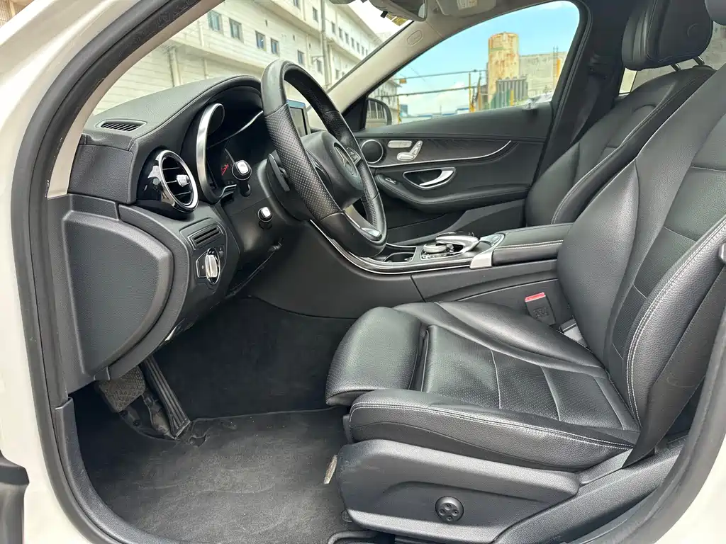 Mercedes-Benz C-Class — миниатюра 5