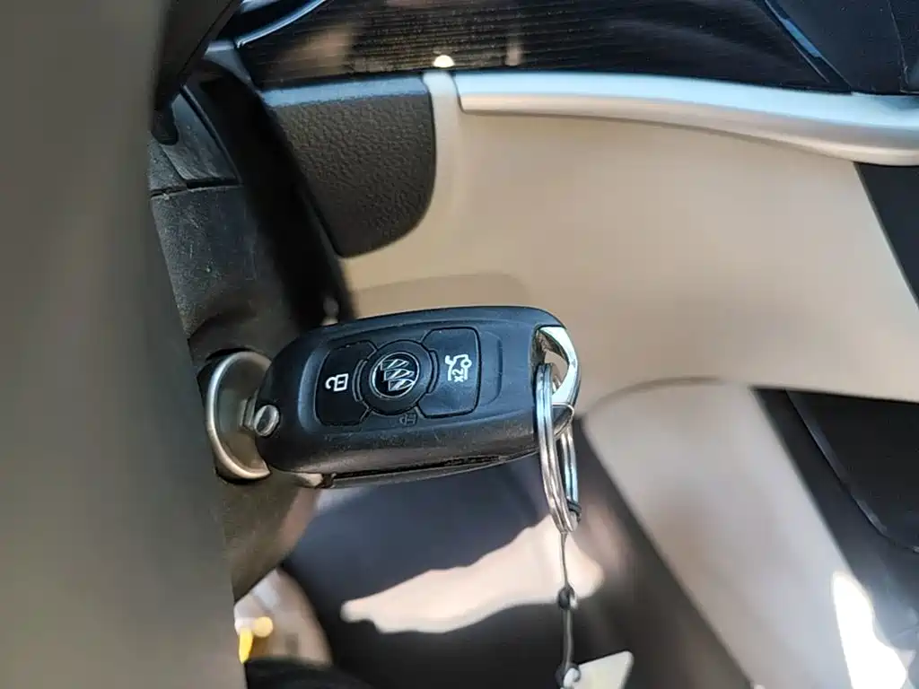Buick Verano — миниатюра 9
