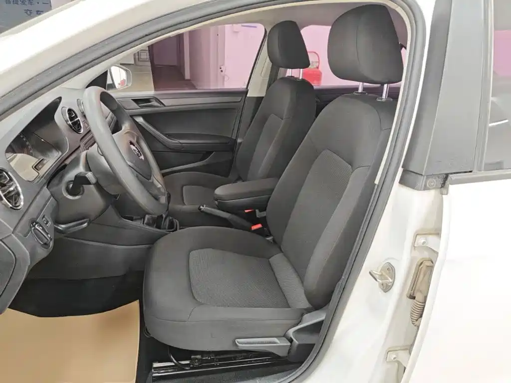 Volkswagen Jetta — миниатюра 15