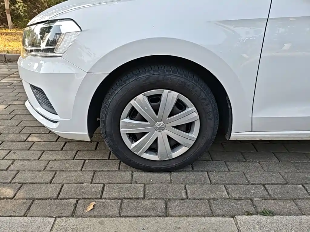 Volkswagen Jetta — миниатюра 23