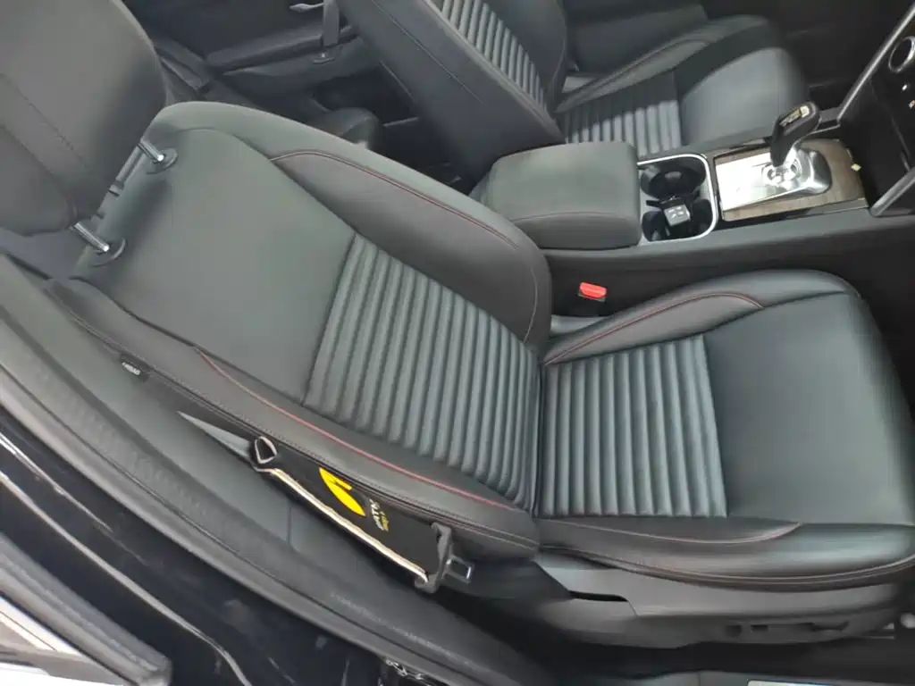 Land Rover Discovery Sport — миниатюра 25