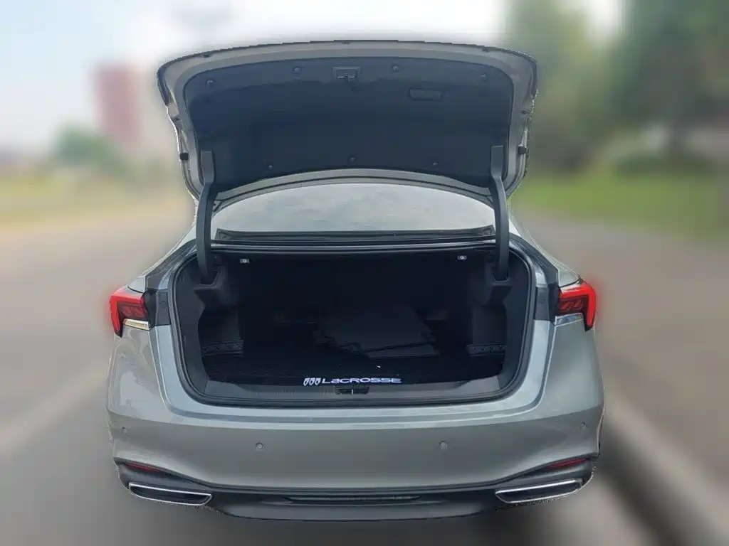 Buick LaCrosse — миниатюра 20