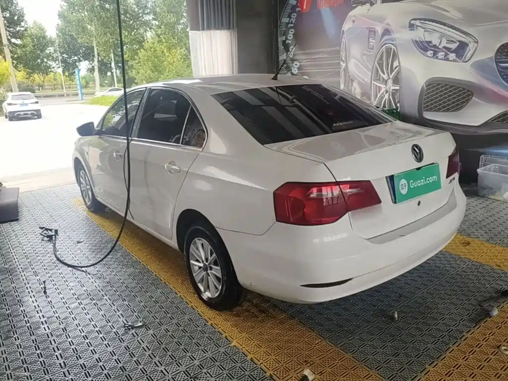 Volkswagen Jetta — миниатюра 5
