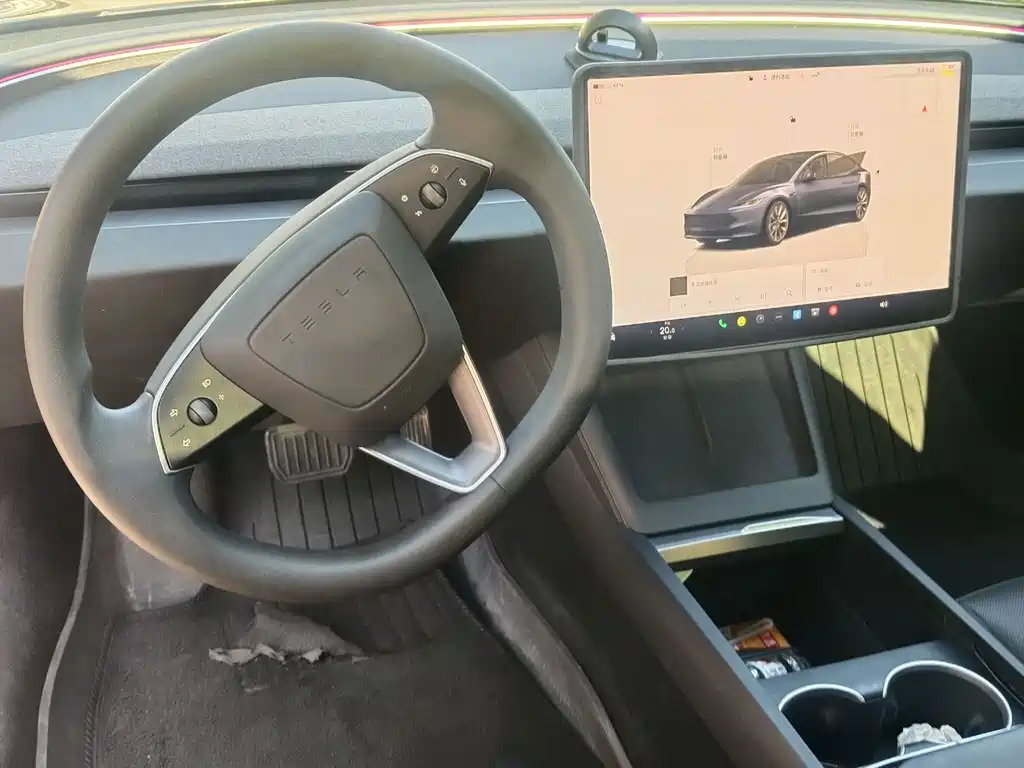 Tesla Model 3 — миниатюра 5