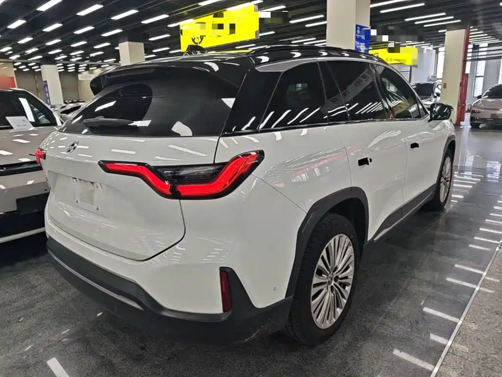 NIO ES6 — миниатюра 7