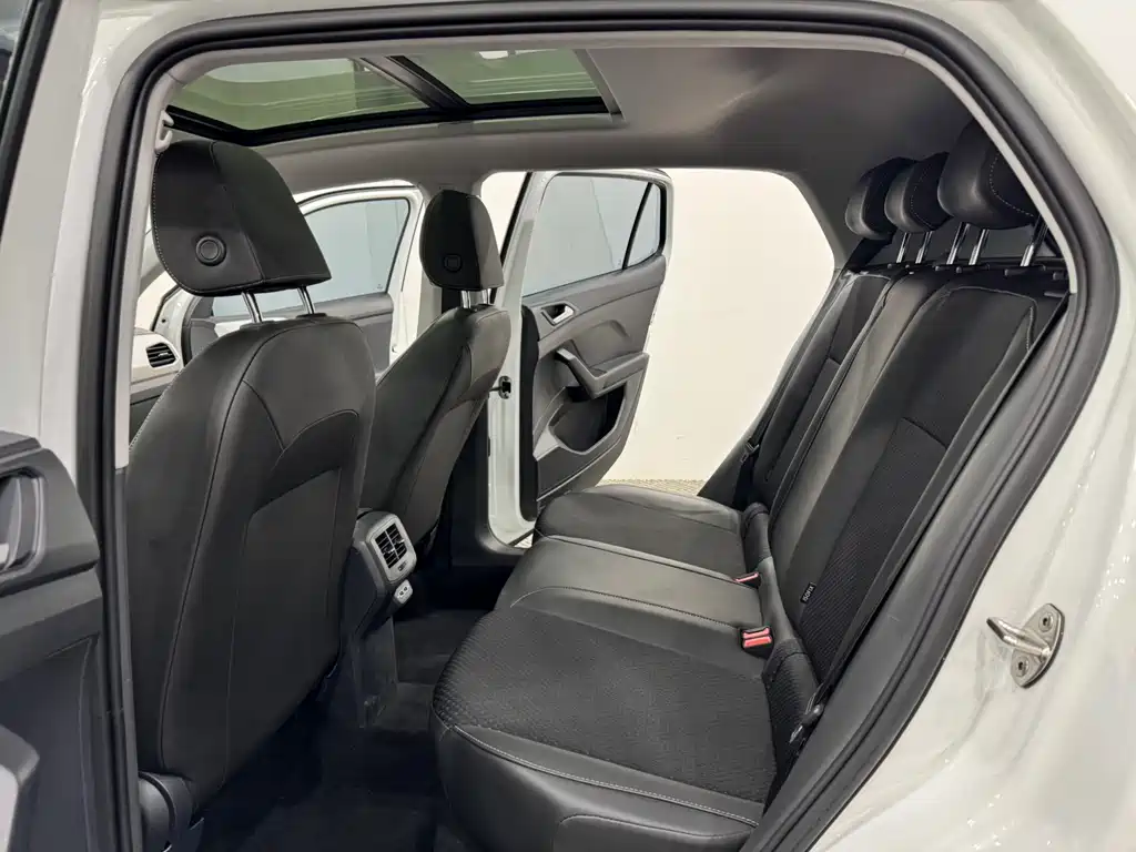 VOLKSWAGEN EXPLORING THE SHADOW