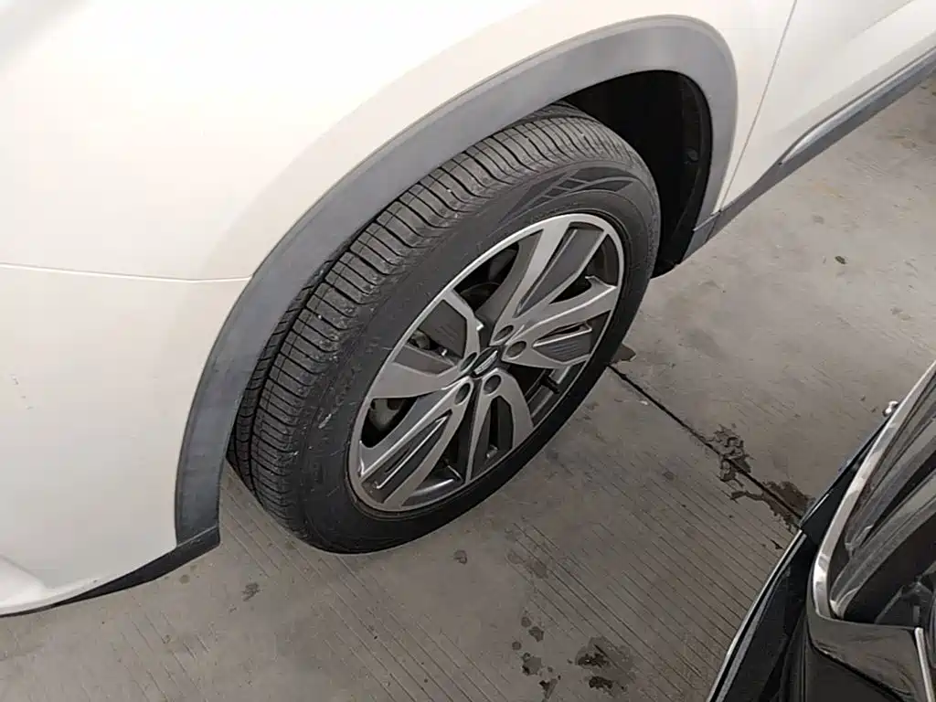 Geely Haoyue — миниатюра 23