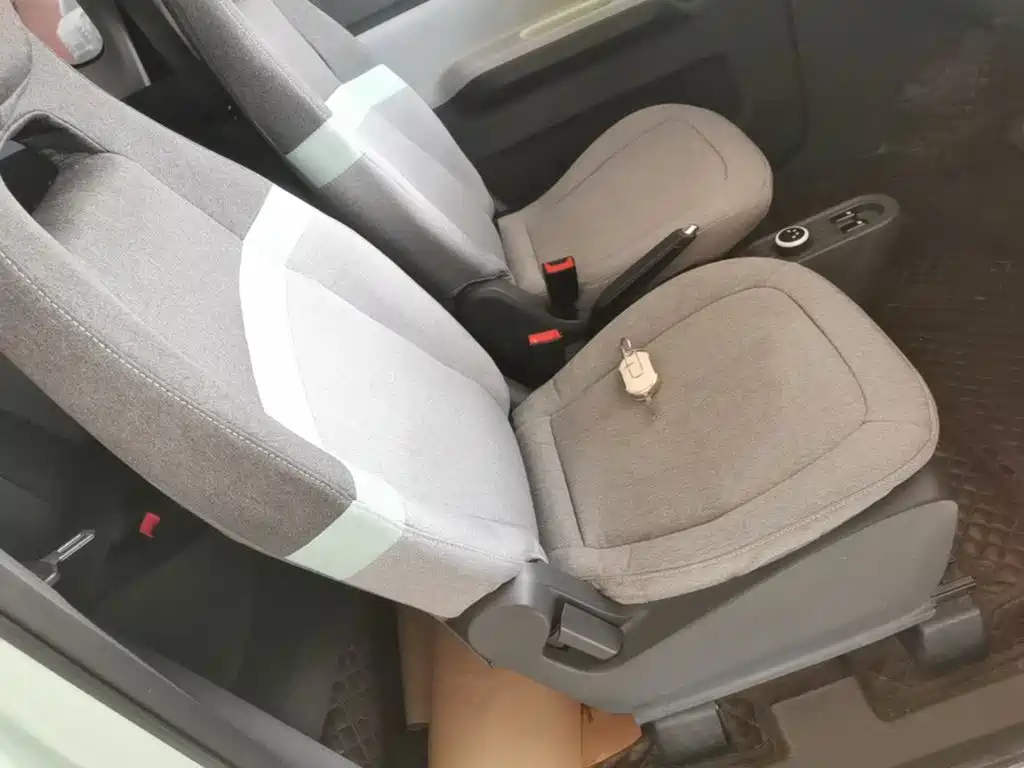 Wuling MINIEV — миниатюра 25