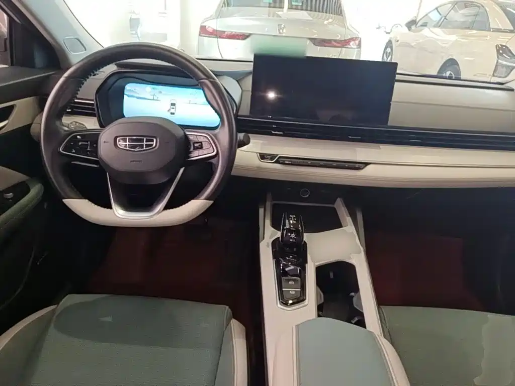 Geely L HiP — миниатюра 10