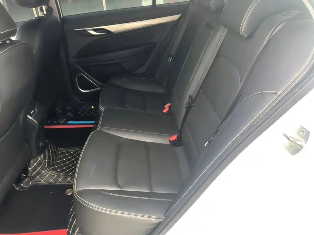 Geely Emgrand — миниатюра 17