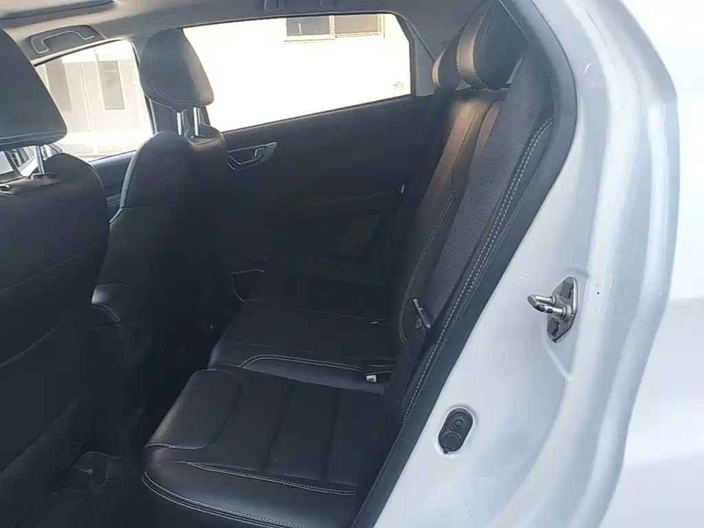 Geely Vision X3 — миниатюра 17