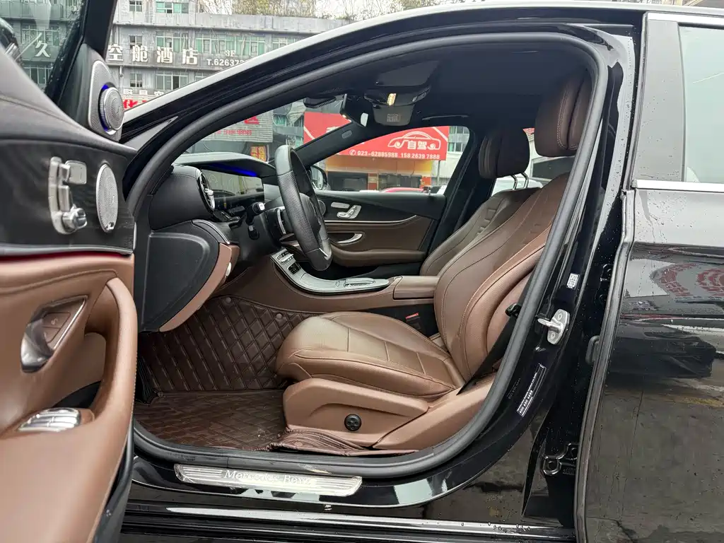 MERCEDES-BENZ E CLASS