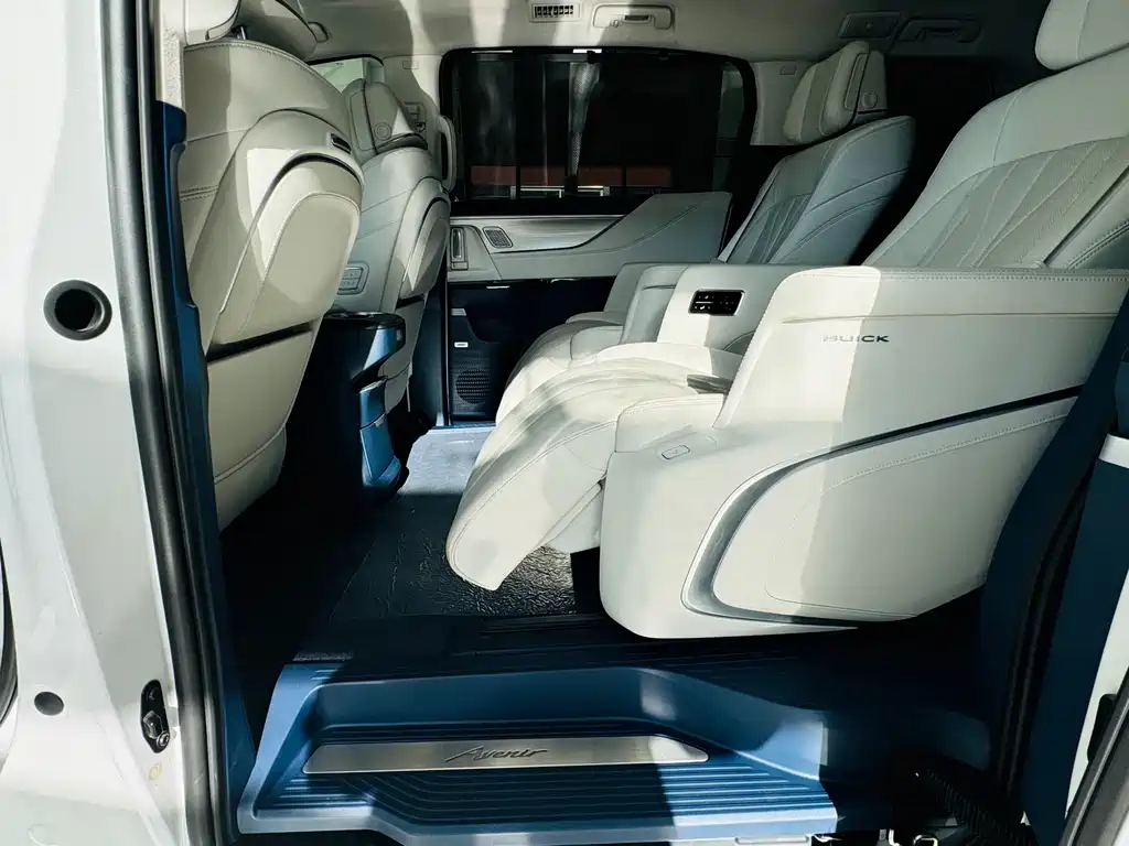 BUICK GL8 NEW ENERGY